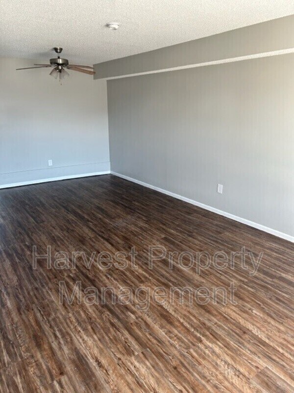 340 E Rock Rd Ct Unit B05, Mulvane, KS 67110 Condo for Rent in