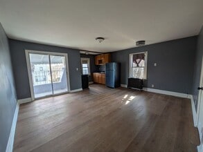 Building Photo - 205-11 110th Ave