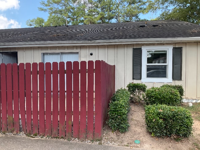 Building Photo - 4701 Flat Shoals Rd