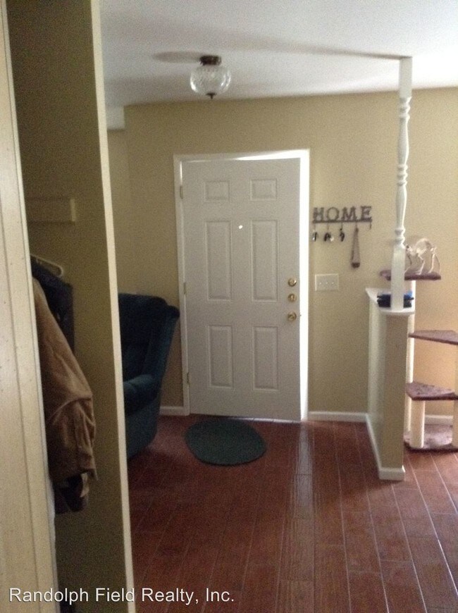 Foto del edificio - 7845 Village Oak Dr