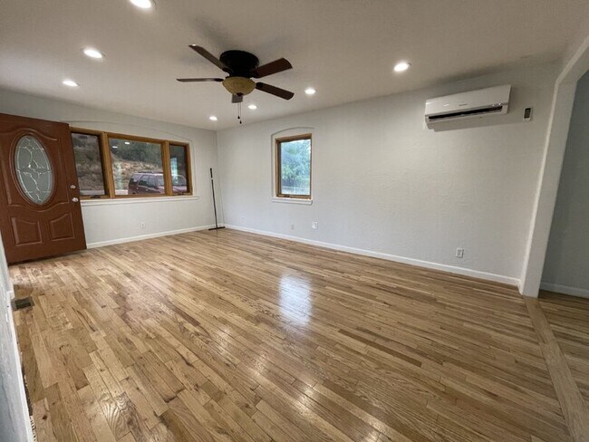 Foto del edificio - 15 Rd 3499