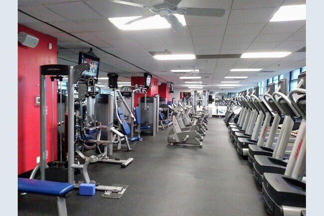 Foto del edificio - 7002 Boulevard E