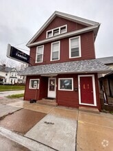 Building Photo - 305 Washington St