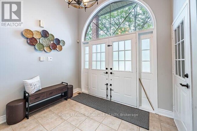Photo du bâtiment - 6874 Lisgar Dr