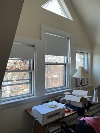 Building Photo - 29 Maple Ave