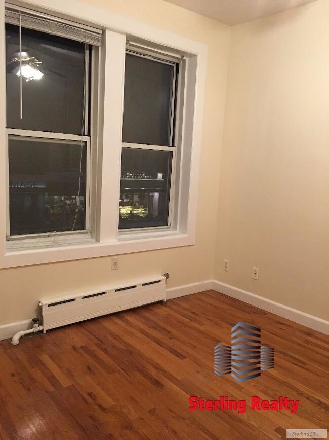 Building Photo - 3614 Ditmars Blvd