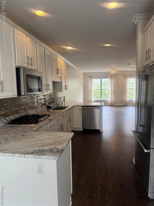 Foto del edificio - 537 Graten St