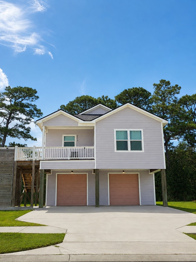 Building Photo - 6218 Red Oak Dr