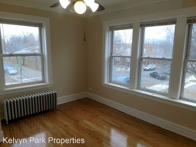 Building Photo - 4541 W Wellington Ave