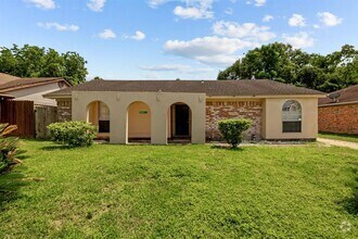 Building Photo - 6619 Indian Lake Dr
