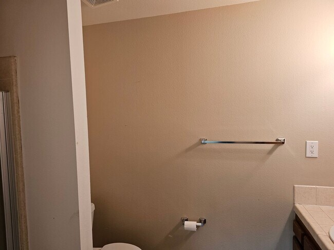 Building Photo - Fountain Valley - 760 square feet of offic...