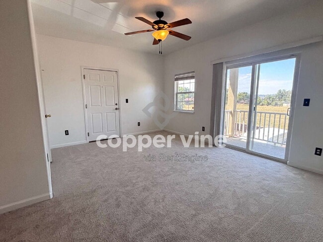 Building Photo - 1740 W 53rd Dr