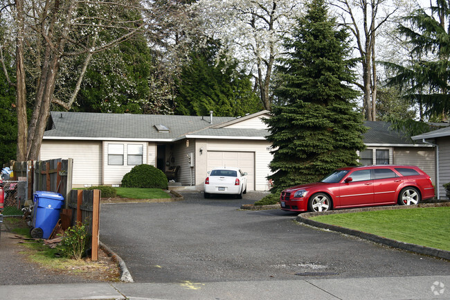 Building Photo - Melissa Dawn Luxury Apartments