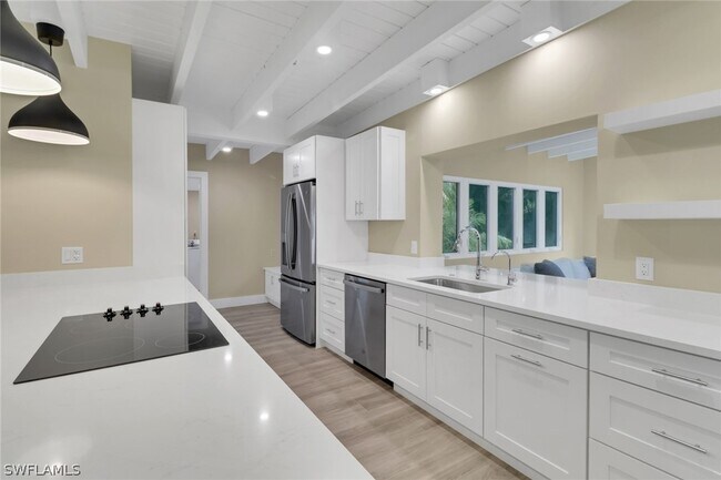 Building Photo - 5150 Sand Dollar Ln