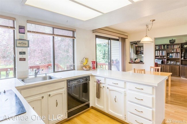 Building Photo - 4 br, 2.5 bath House - 3755 SW 319TH St