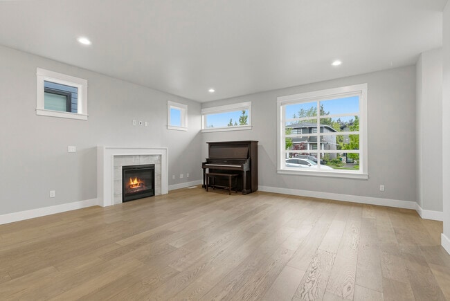 Building Photo - 1118 SW Dottie Ct