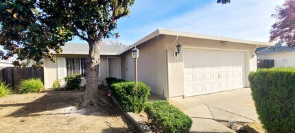 Building Photo - 1155 Bedford Way