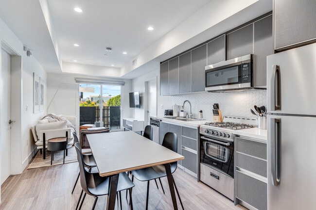 Foto del edificio - Ecco Fountain – Apartments & Co-Living