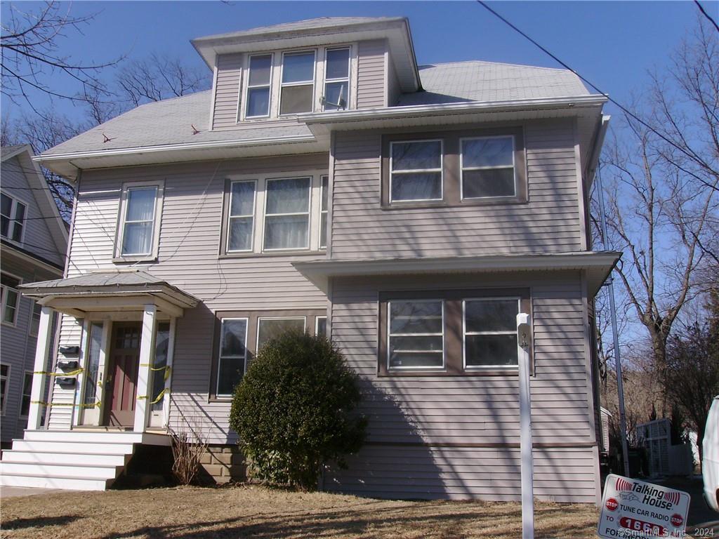 68 Woodland Ave, Bridgeport, CT 06605 Room for Rent in Bridgeport, CT