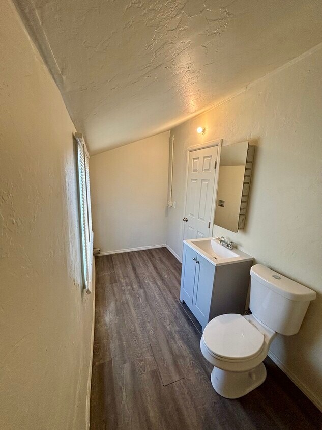Foto del edificio - FOR RENT