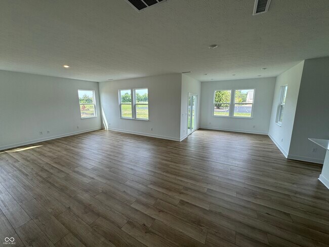 Foto del edificio - 1124 Tansley Ln