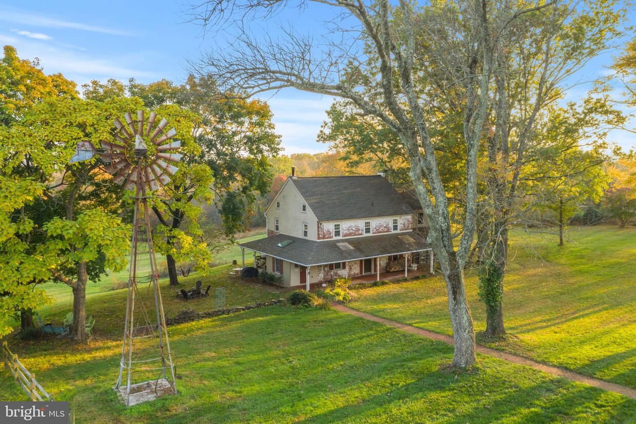Primary Photo - 220 Kinsey Rd