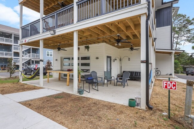 Photo - 1720 Airport Drive Apartment