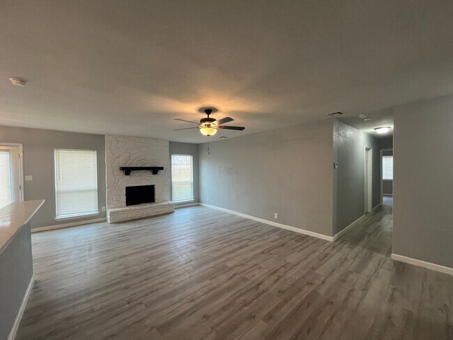 Foto del edificio - 5335 Binz Englemann Rd., San Antonio, TX. ...