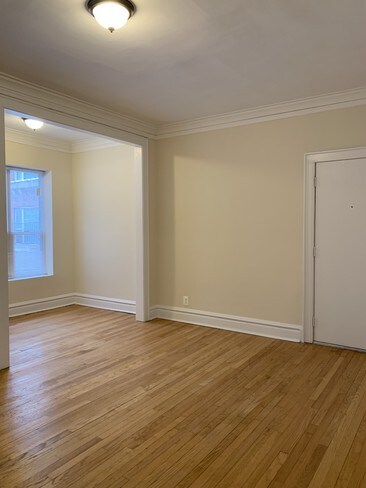 Building Photo - 5164 S King Dr