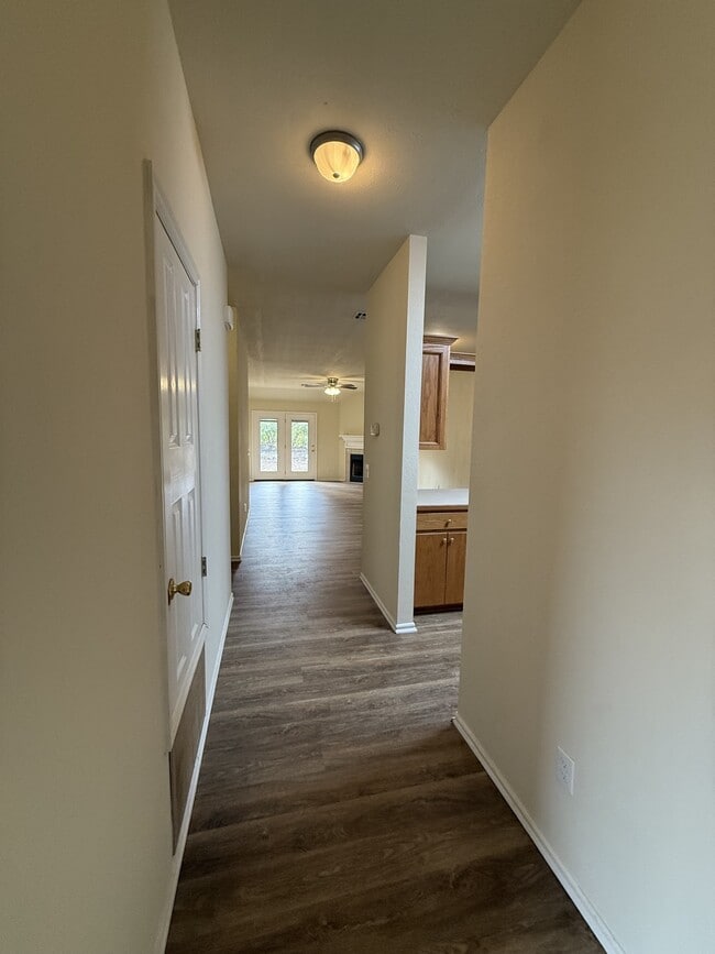 Building Photo - 5521 W 7th Ave