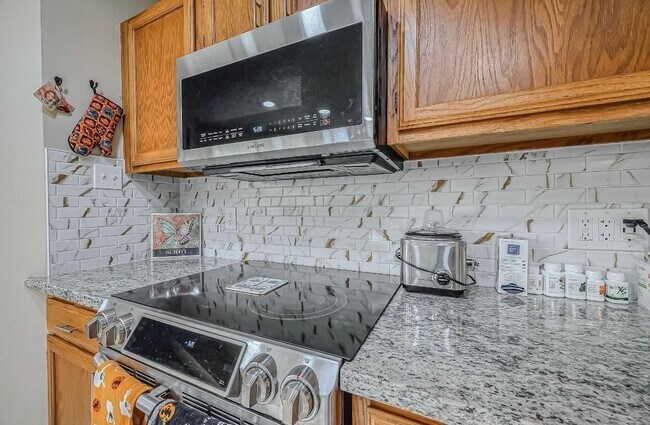 Foto del edificio - 410 Forest Hills Dr