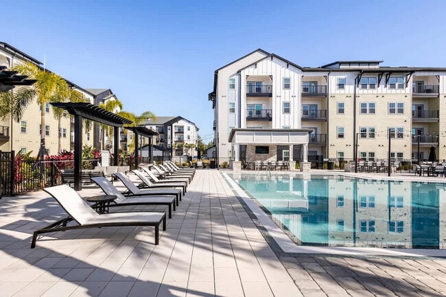 Foto del edificio - 14533 Star Water Rd