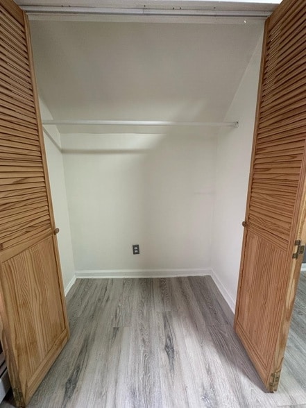 Building Photo - 46 Woodlawn Ave