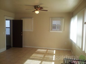 Foto principal - 414 E 17th St