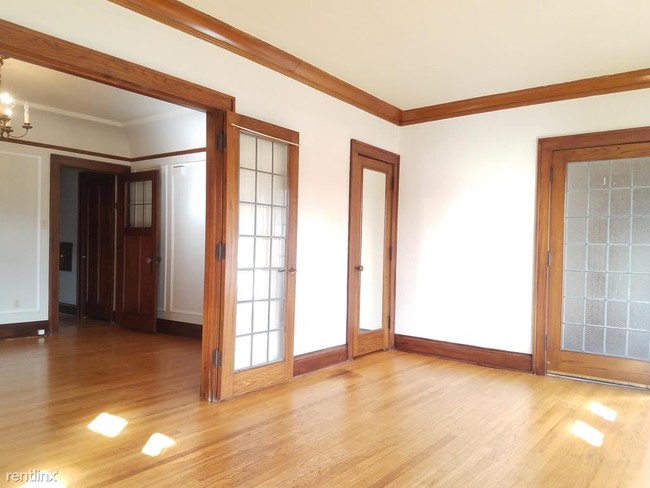 Building Photo - 1431 S 76th St