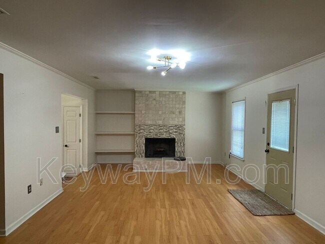 Foto del edificio - 2930 Running Creek Ln