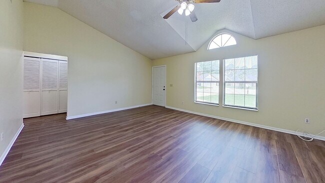 Foto del edificio - Spacious 4 Bedroom Home in Girvin!