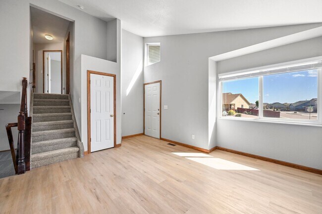 Photo - 4907 Brant Rd House