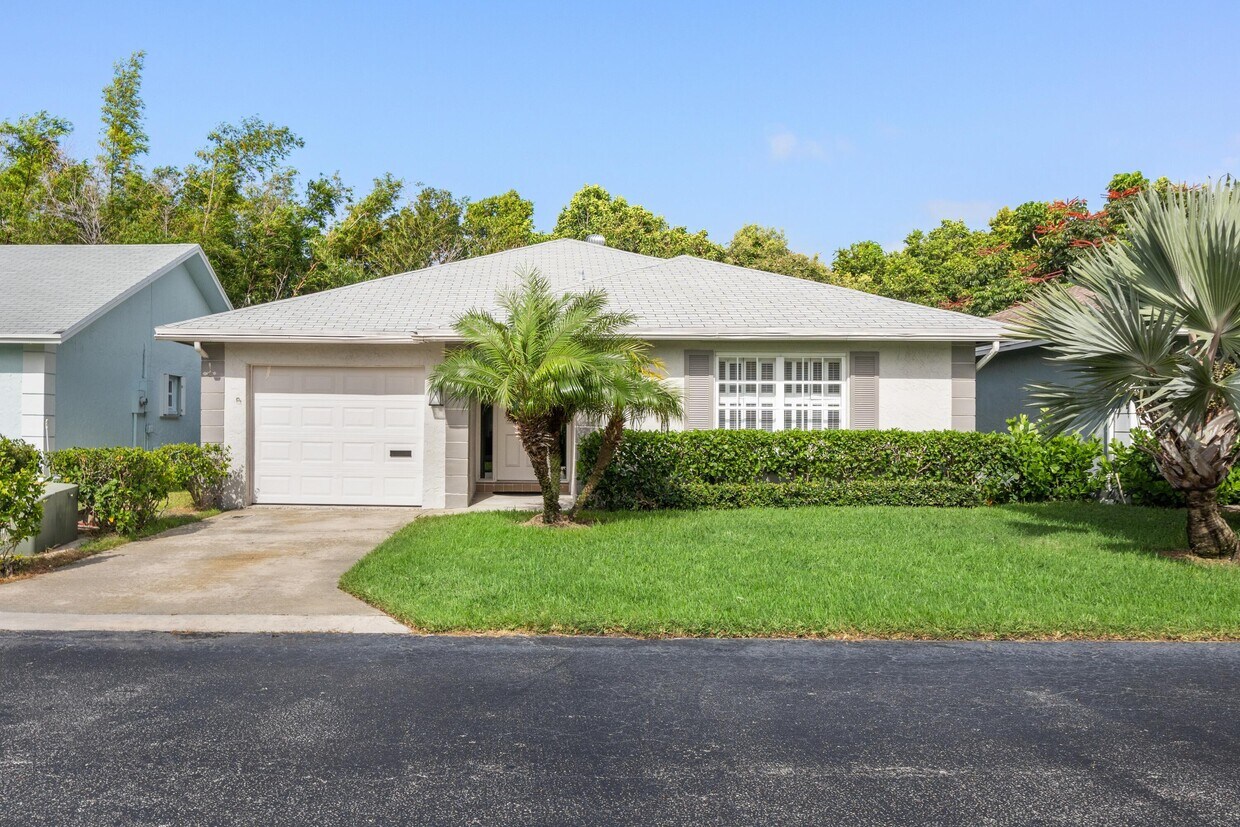 Primary Photo - 181 Del Rio Blvd