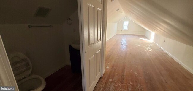 Foto del edificio - 1084 S Hanover St