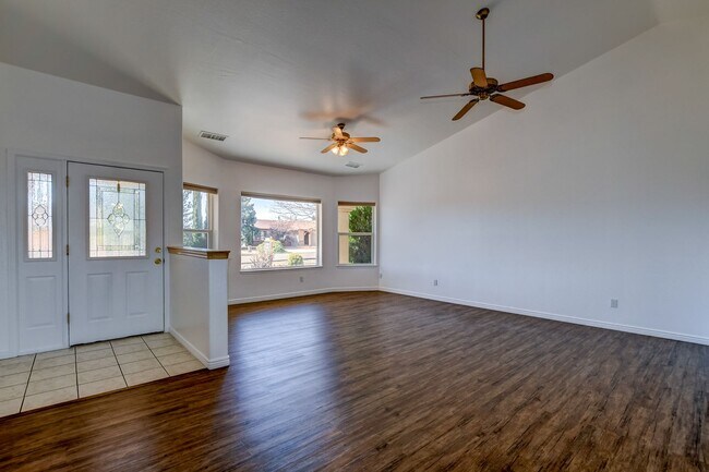Foto del edificio - Home for Rent in Prescott Valley!