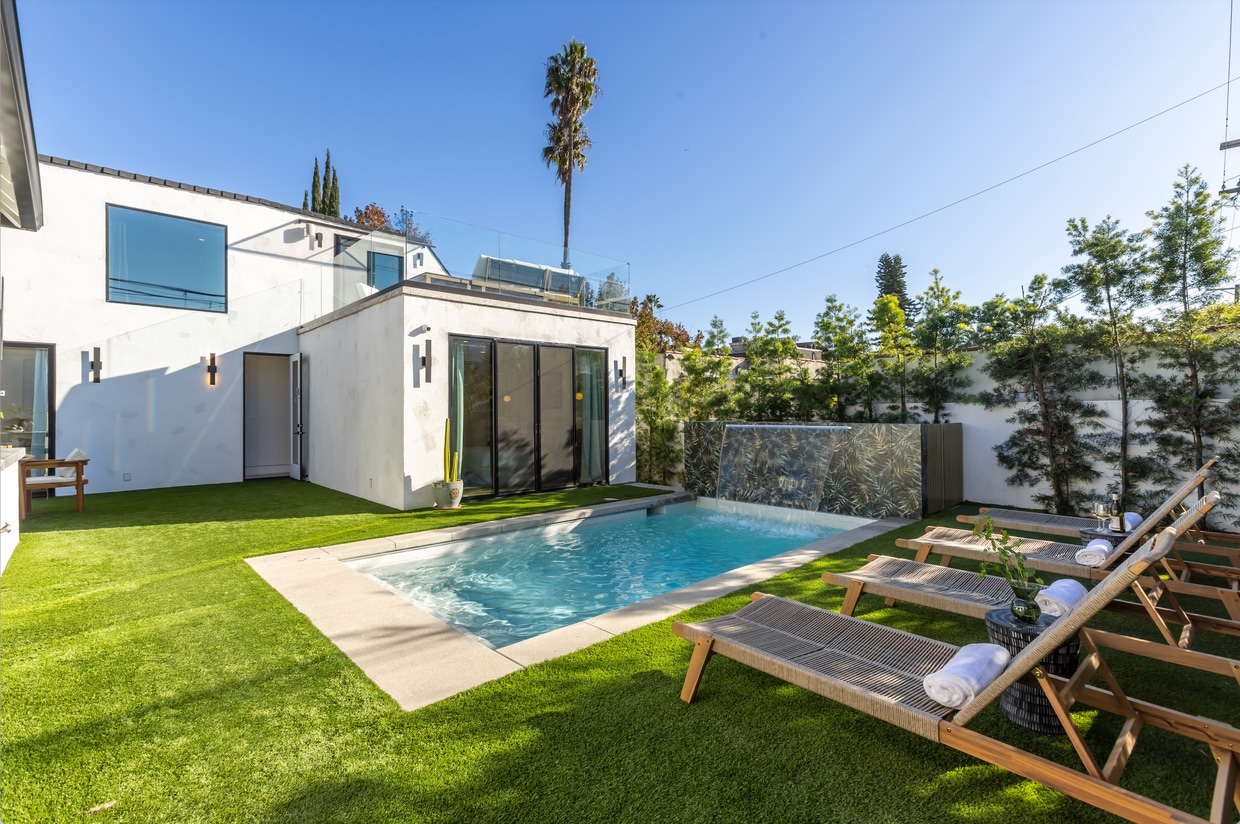 Photo - 1161 Stearns Dr (Los Angeles, CA)