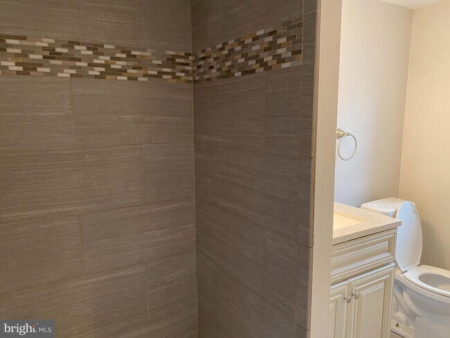 Foto del edificio - 1828 E Pratt St