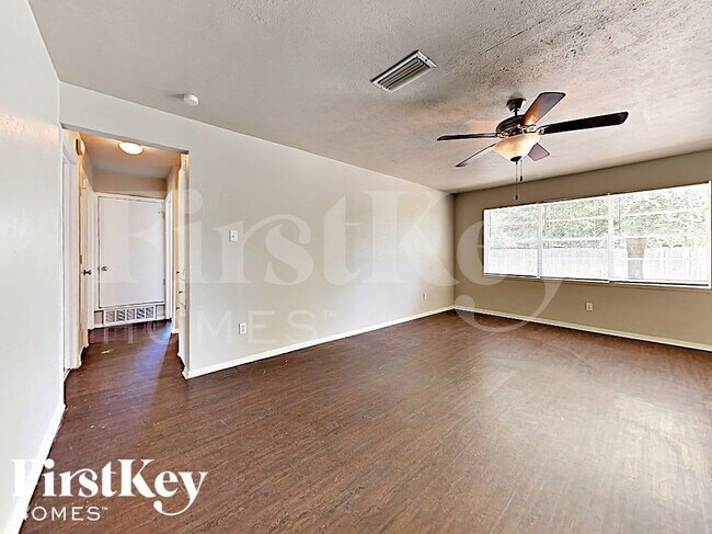 Foto del edificio - 430 Kelly Ct