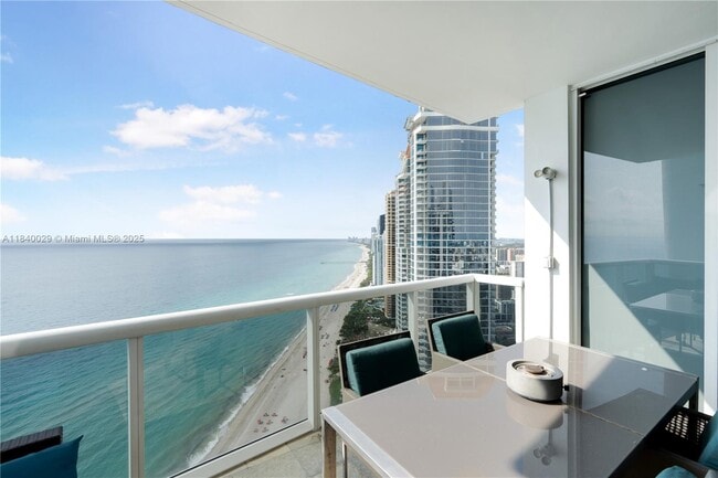 Building Photo - 18101 Collins Ave