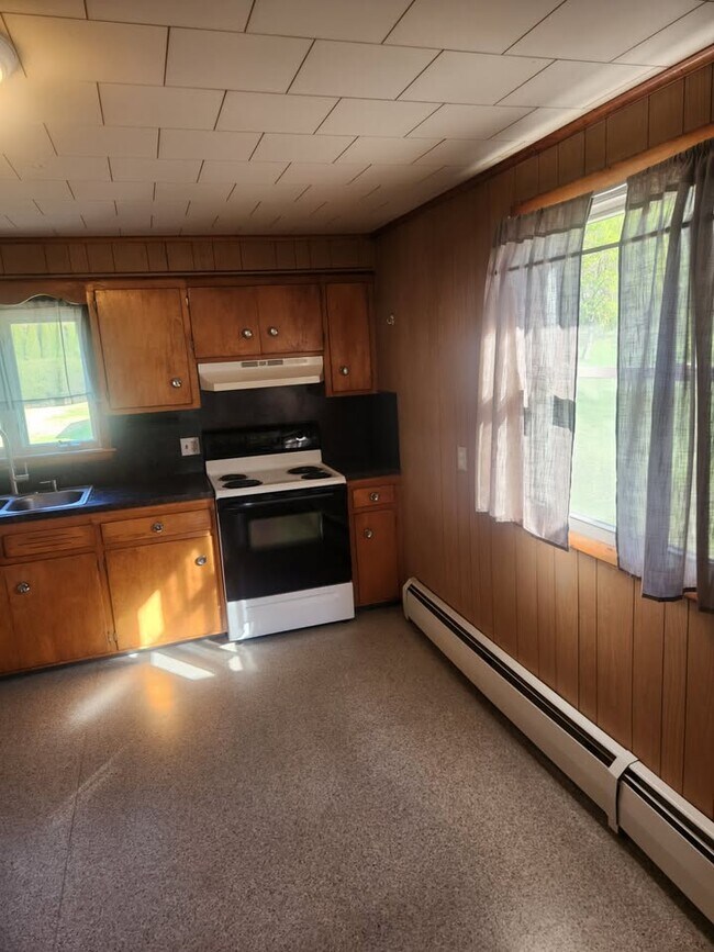 Building Photo - 505 Pittston Ave