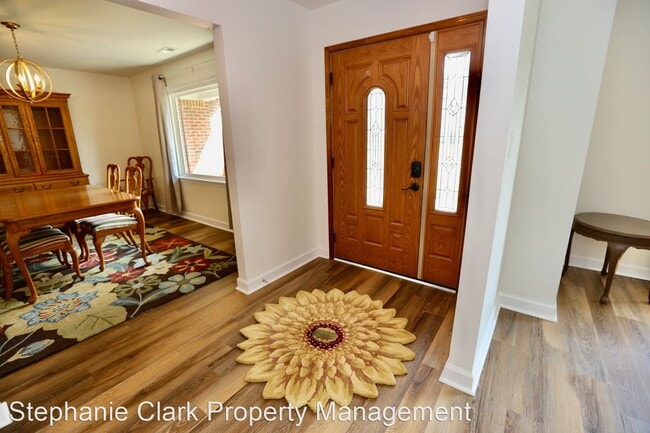 Building Photo - 4 br, 2 bath House - 1669 Devon Way