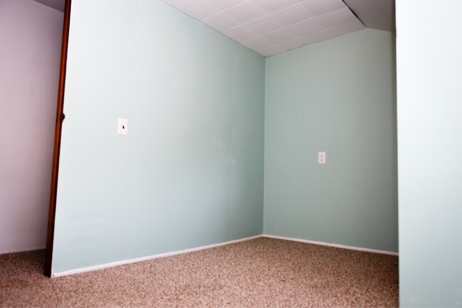 2nd floor second bedroom - 20 School St