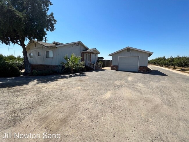 Foto del edificio - 3 br, 2 bath House - 17657 E. Dinuba Ave