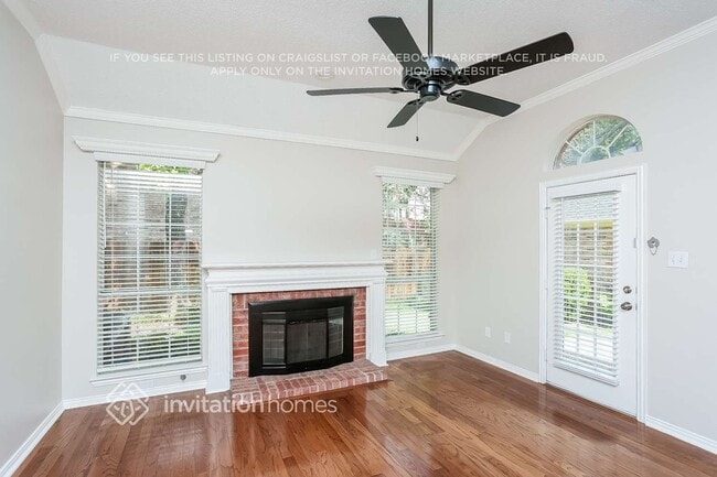 Building Photo - 808 Olde Towne Dr